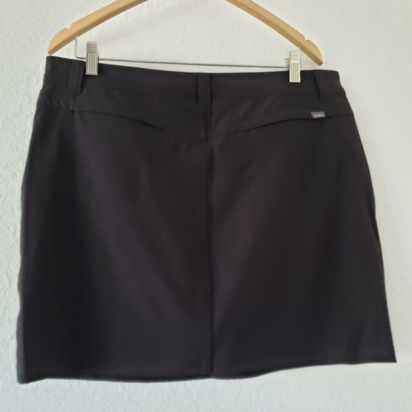 NWT - Eddie Bauer Black Adventurer 2.0 Skort - Size 14 - Picture 2 of 3